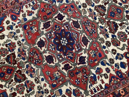 ANTIQUE BAKHTIAR RUG 192M X 135M - ADDITIONAL PHOTO 9