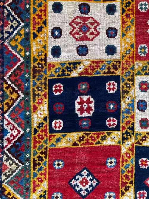 ANTIQUE GABBEH RUG 268M X 142M - ADDITIONAL PHOTO 11