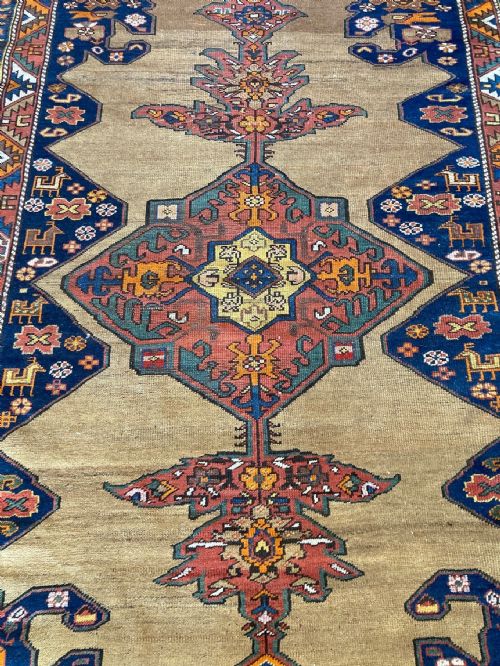 ANTIQUE CAUCASIAN RUG 181M X 124M - ADDITIONAL PHOTO 5