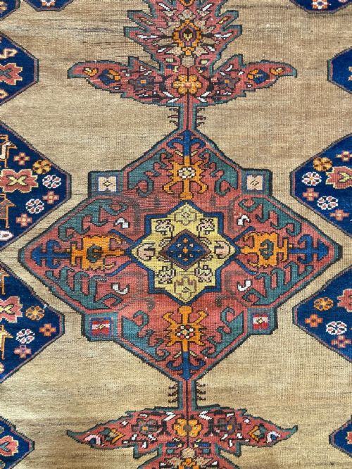 ANTIQUE CAUCASIAN RUG 181M X 124M - ADDITIONAL PHOTO 12