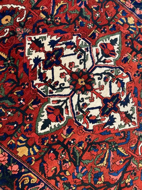 ANTIQUE BAKHTIAR RUG 205M X 146M - ADDITIONAL PHOTO 9