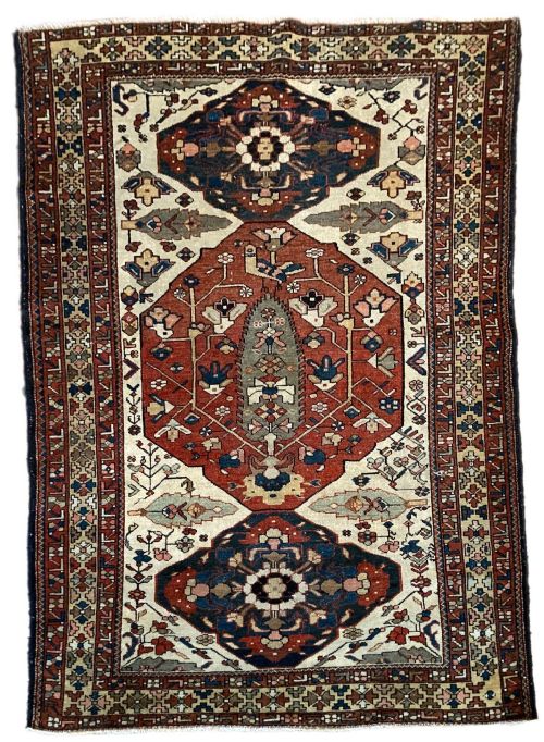 ANTIQUE BAKHTIAR RUG 206M X 133M