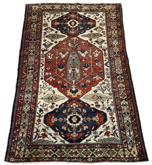 ANTIQUE BAKHTIAR RUG 206M X 133M - ADDITIONAL PHOTO 1