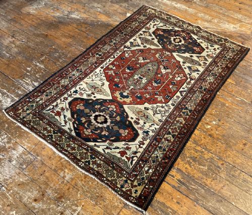 ANTIQUE BAKHTIAR RUG 206M X 133M - ADDITIONAL PHOTO 3