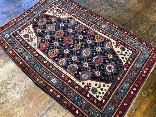 ANTIQUE CAUCASIAN KARABAGH RUG 147M X 101M - ADDITIONAL PHOTO 5