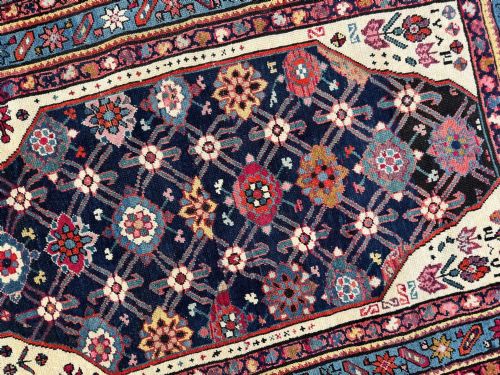ANTIQUE CAUCASIAN KARABAGH RUG 147M X 101M - ADDITIONAL PHOTO 10