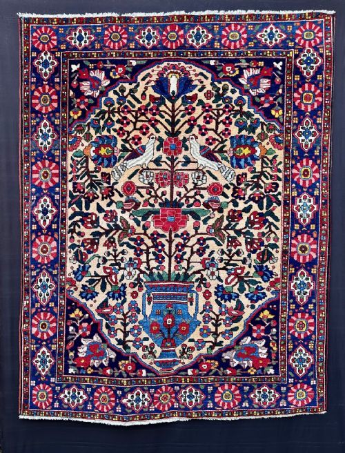 Antique Bakhtiari Rug, the Chahar Mahal, Western Persia.