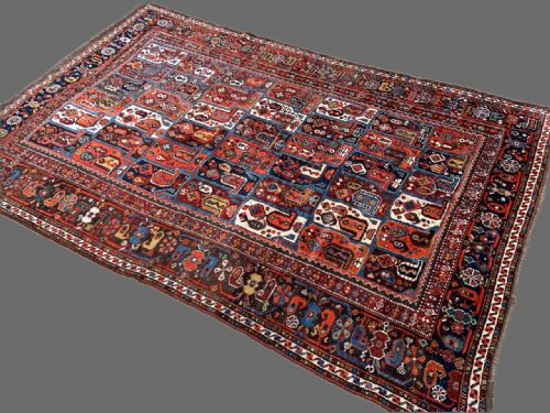 Antique Khamseh Confederacy Carpet, Fars Proivince, South-west Persia.