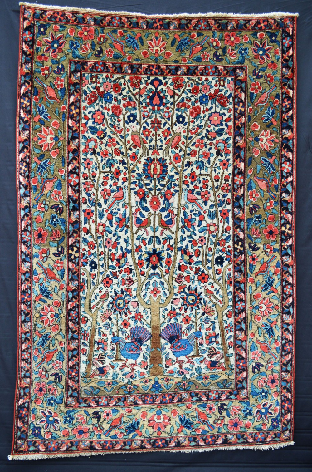 Antique Bakhtiari Rug, The Chahar Mahal, Western Persia.