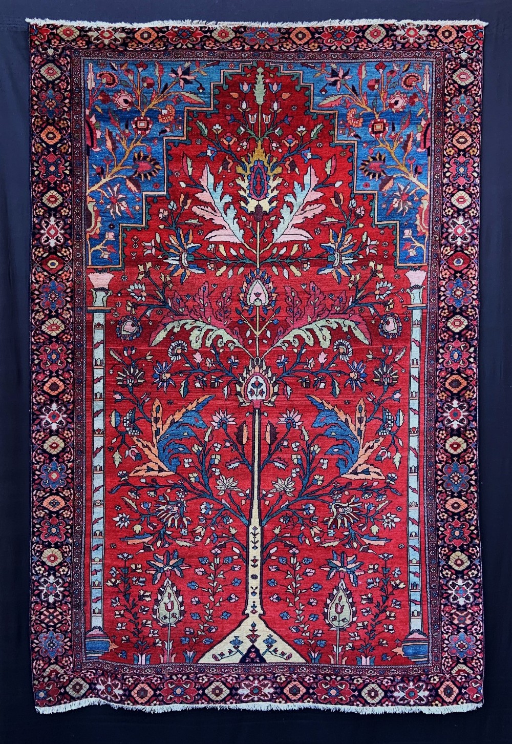 Antique Sarouq - Feraghan Rug, North-West Persia.