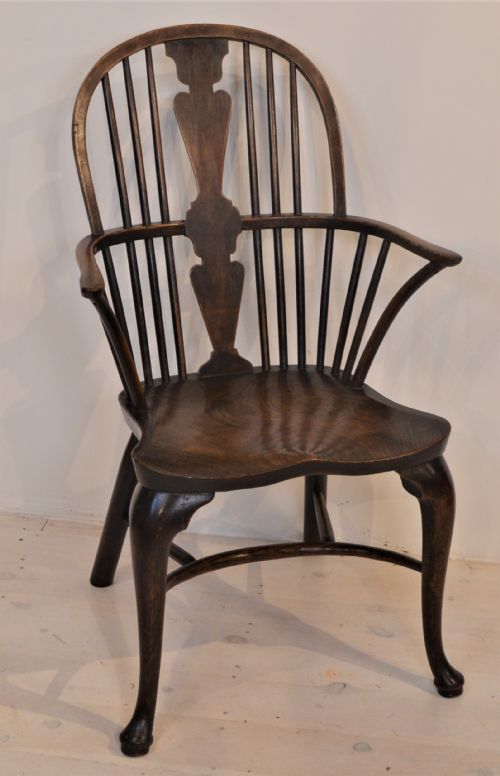 windsor chair - CATEGORY: ANTIQUE CHAIRS - DATED 18TH CENTURY