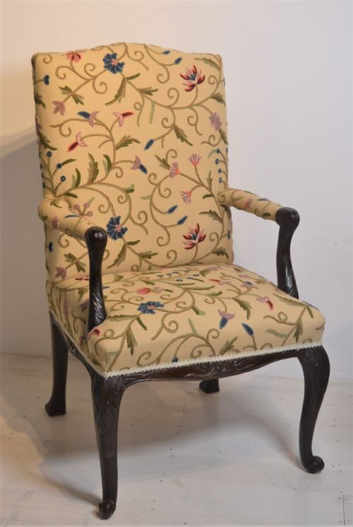 armchair 18th century - CATEGORY: ANTIQUE CHAIRS - DATED 18TH CENTURY