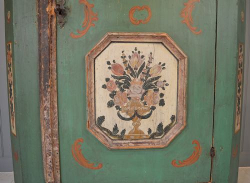 PAINTED CUPBOARD - ADDITIONAL PHOTO 3