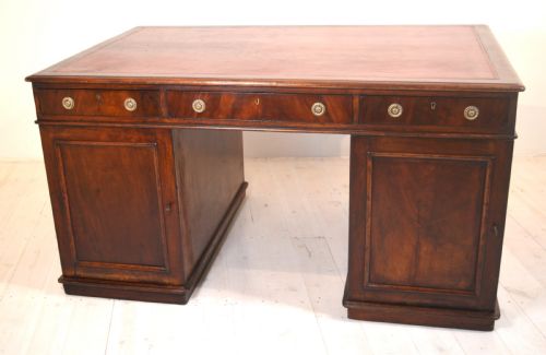 PARTNERS DESK IN MAHOGANY - ADDITIONAL PHOTO 2