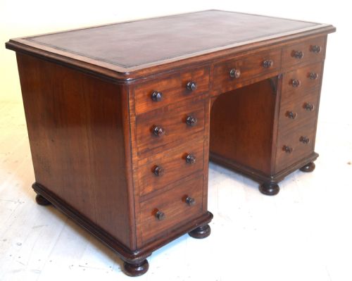 PEDESTAL DESK - ADDITIONAL PHOTO 6