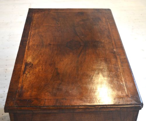 KNEE HOLE DESK IN WALNUT - ADDITIONAL PHOTO 5