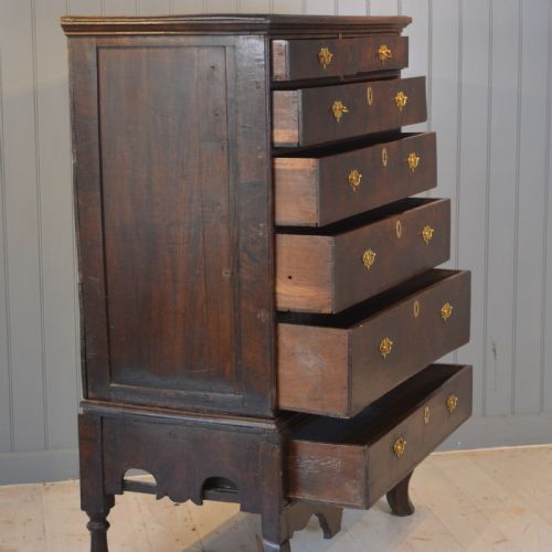 OAK CHEST ON STAND - ADDITIONAL PHOTO 3