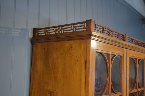 BIEDERMEIER DISPLAY CABINET - ADDITIONAL PHOTO 4