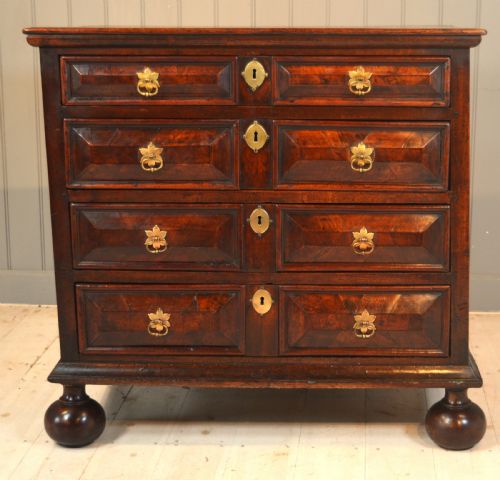 17TH CENTURY WALNUT CHEST OF DRAWERS - ADDITIONAL PHOTO 1