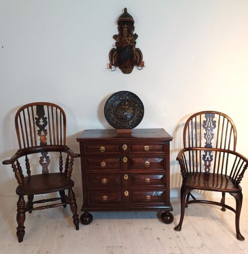 17TH CENTURY WALNUT CHEST OF DRAWERS - ADDITIONAL PHOTO 2