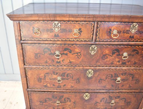 17TH CENTURY WALNUT AND MARQUETRY WILLIAM AND MARY CHEST OF DRAWERS - ADDITIONAL PHOTO 9