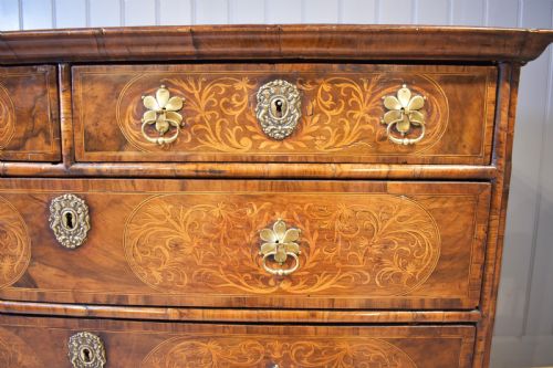 WALNUT AND SEAWEED MARQUETRY 17TH CENTURY CHEST OF DRAWERS - ADDITIONAL PHOTO 3