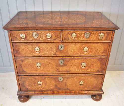WALNUT AND SEAWEED MARQUETRY 17TH CENTURY CHEST OF DRAWERS - ADDITIONAL PHOTO 11