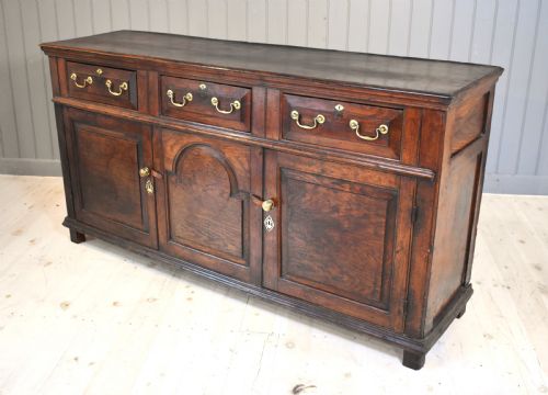 DRESSER BASE OAK - ADDITIONAL PHOTO 1