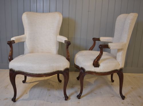 PAIR OF FRENCH HEPPLEWHITE CHAIRS - ADDITIONAL PHOTO 1