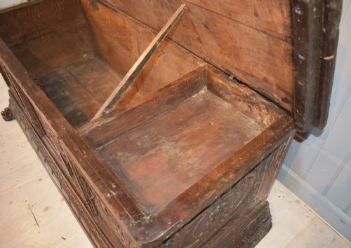 WALNUT CASSONE - ADDITIONAL PHOTO 5