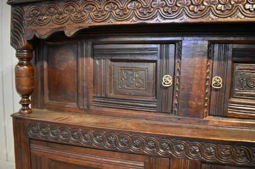 17TH CENTURY OAK COURT CUPBOARD - ADDITIONAL PHOTO 5