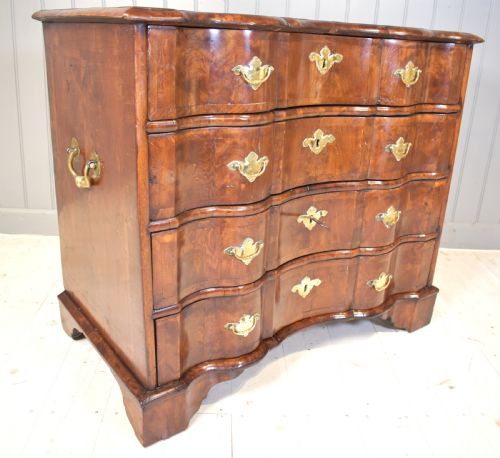 elm chest of drawers commode - CATEGORY: ANTIQUE CHEST OF DRAWERS - DATED 17TH CENTURY