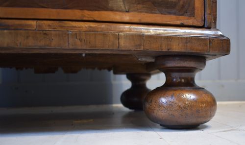 OYSTER LABURNUM CHEST OF DRAWERS - ADDITIONAL PHOTO 7
