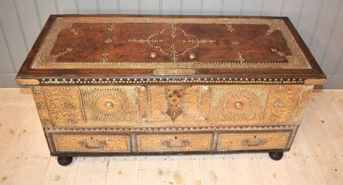 ZANZIBAR CHEST - ADDITIONAL PHOTO 1