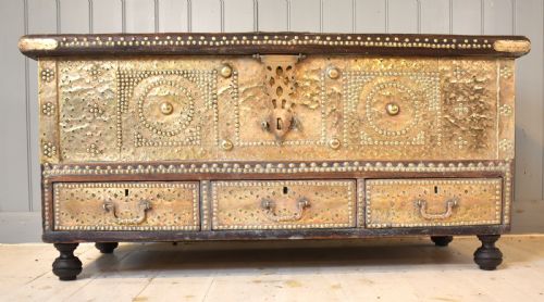ZANZIBAR CHEST - ADDITIONAL PHOTO 3