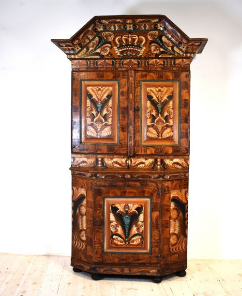 SWEDISH CUPBOARD PAINTED - ADDITIONAL PHOTO 9