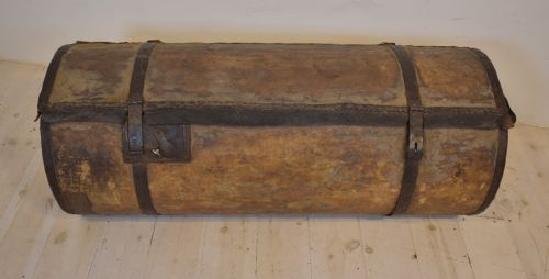 ROUND COFFER IN HIDE - ADDITIONAL PHOTO 1