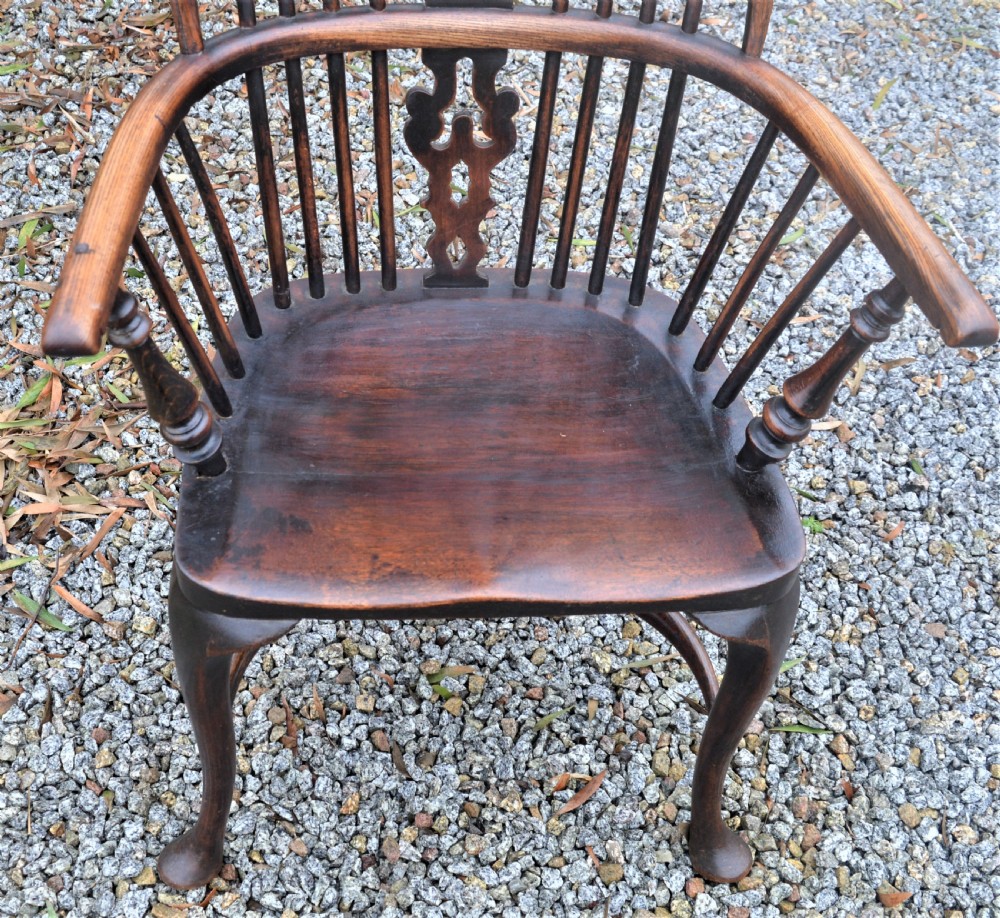 Windsor cab legged chair View III