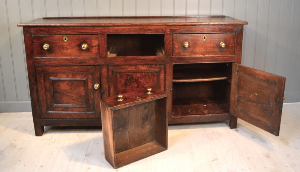 Dresser base View II