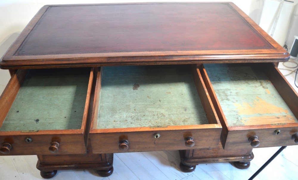 Pedestal desk View IX