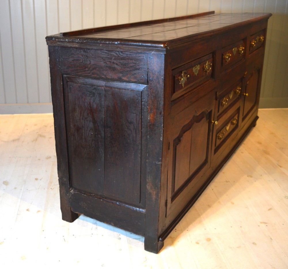 Dresser base View IV