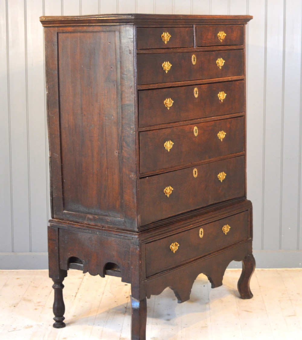 Oak chest on stand View III