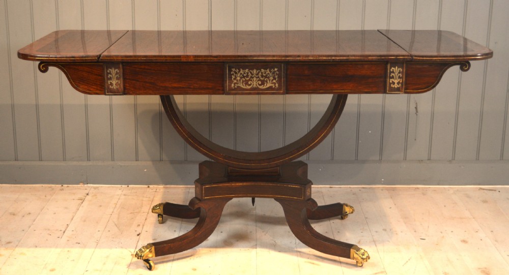 Sofa table in rosewood View II