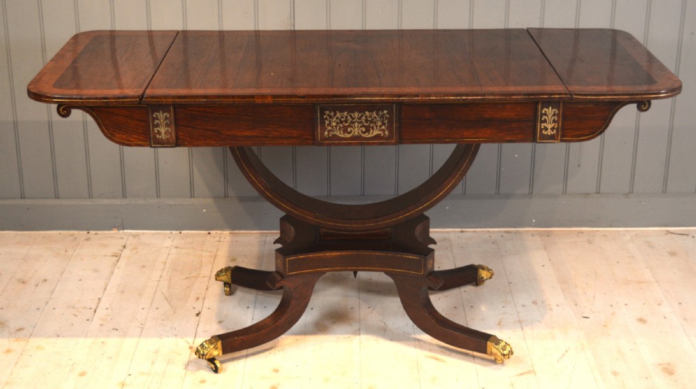 Sofa table in rosewood View III