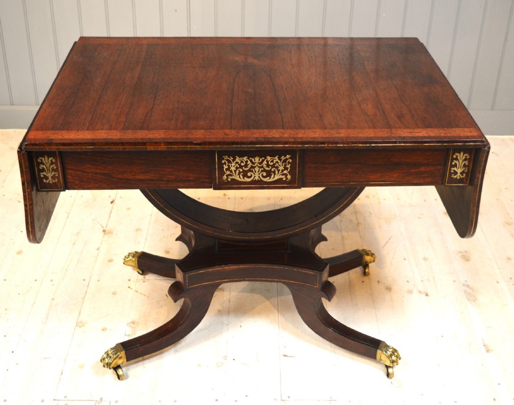 Sofa table in rosewood View IV