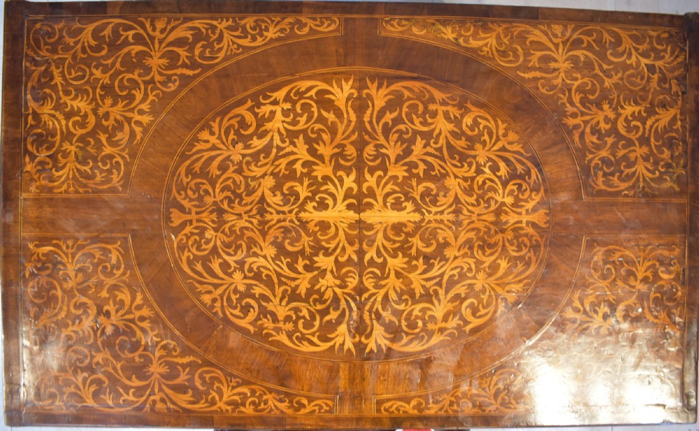 Walnut and seaweed marquetry 17th century chest of drawers View III