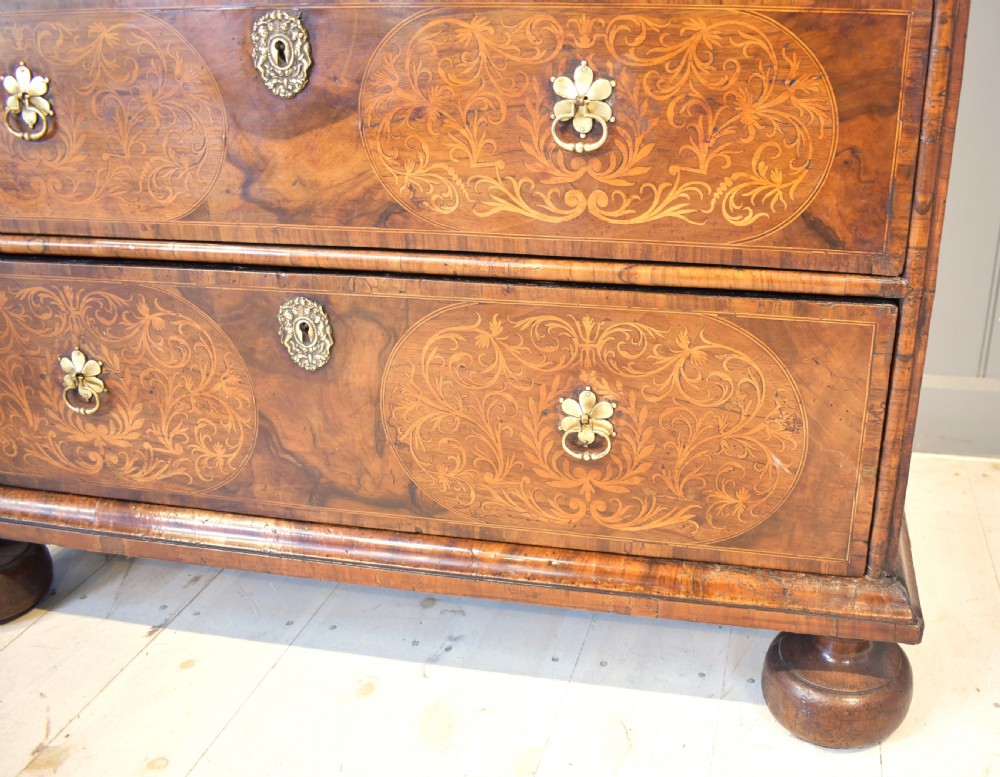 Walnut and seaweed marquetry 17th century chest of drawers View IX