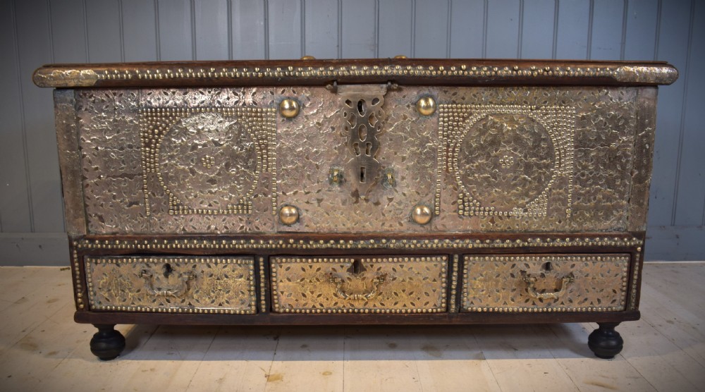 zanzibar chest 19th century