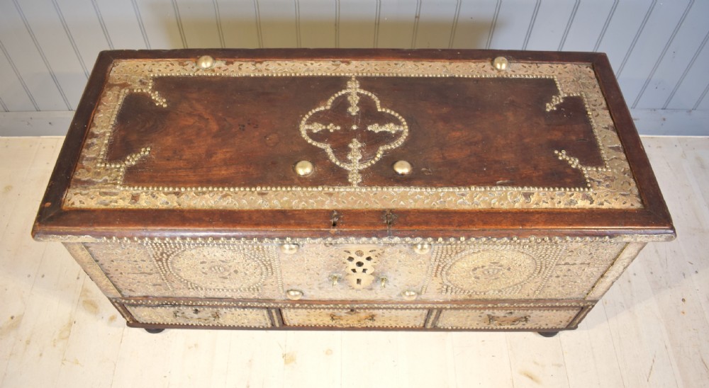 zanzibar chest 19th century View II
