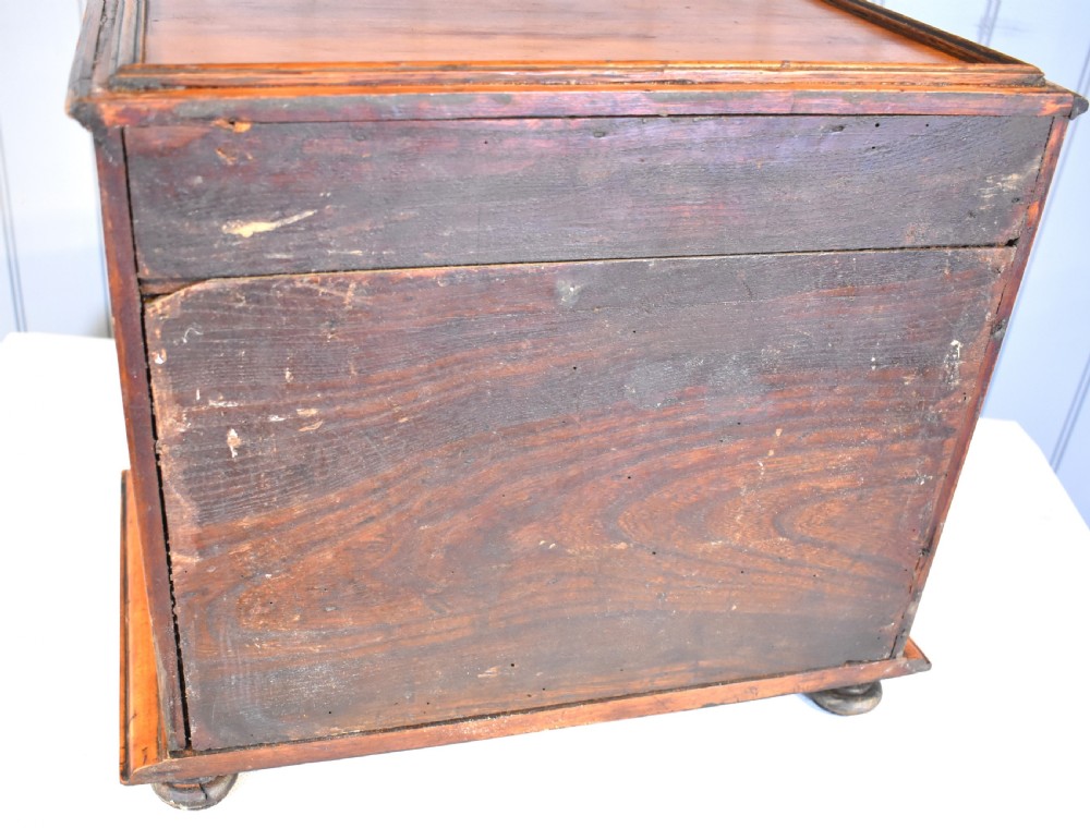 Augsberg table cabinet View IX